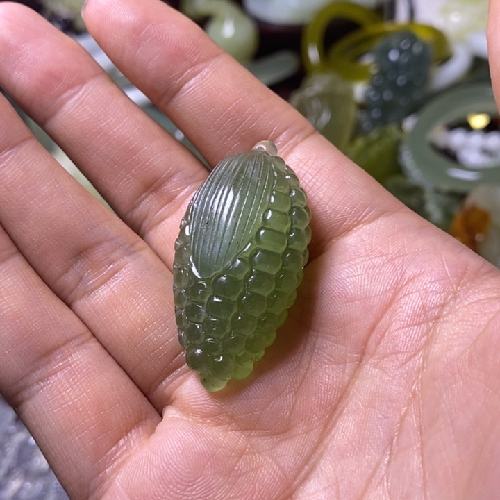 岫玉岫玉颈饰未镶嵌