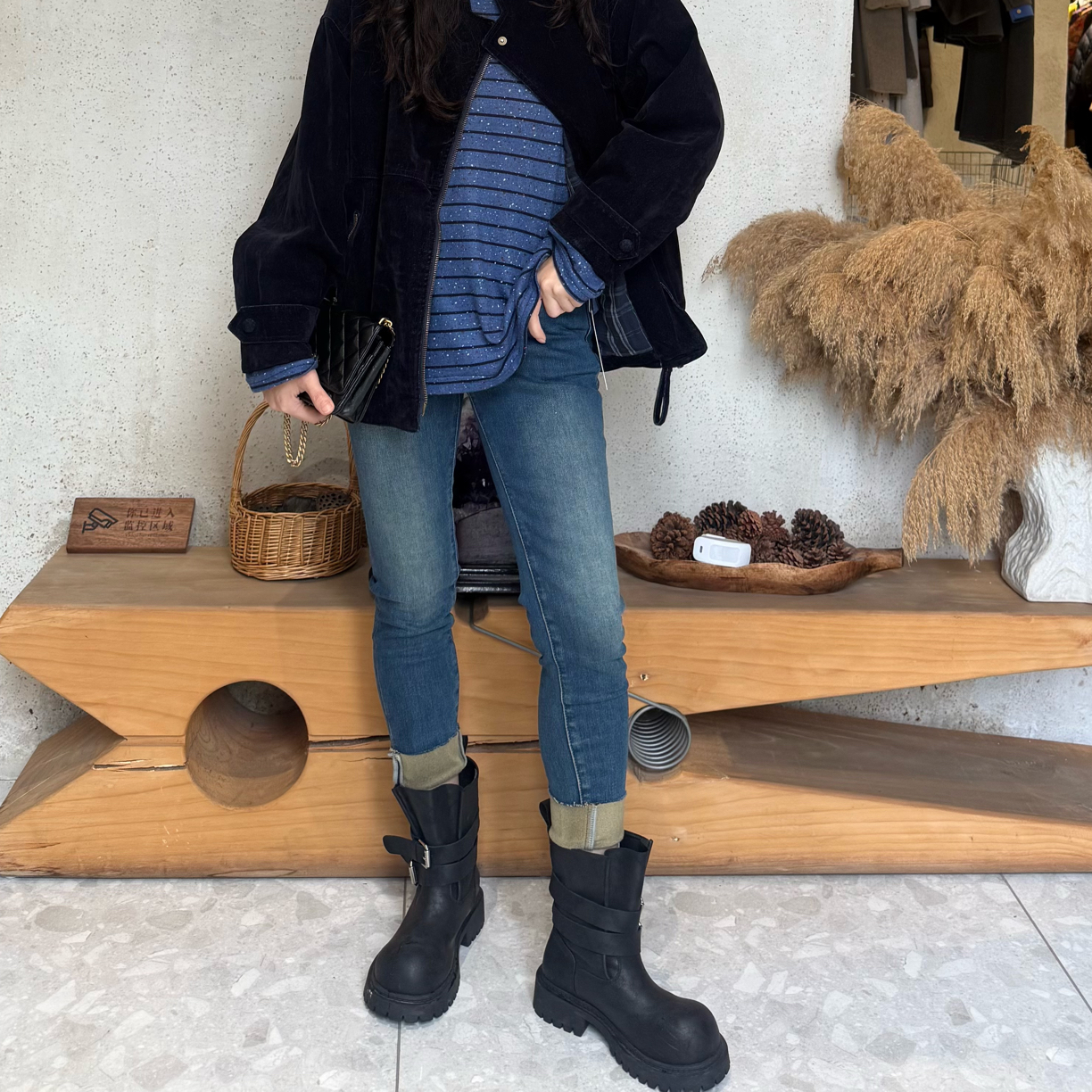 雪儿7店  双扣高腰小脚牛仔裤