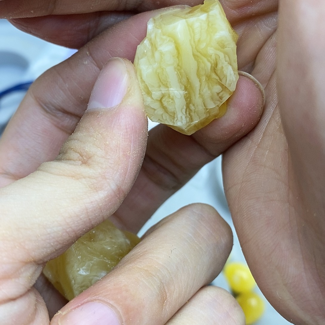 定制蜜蜡未镶嵌用****姐原石