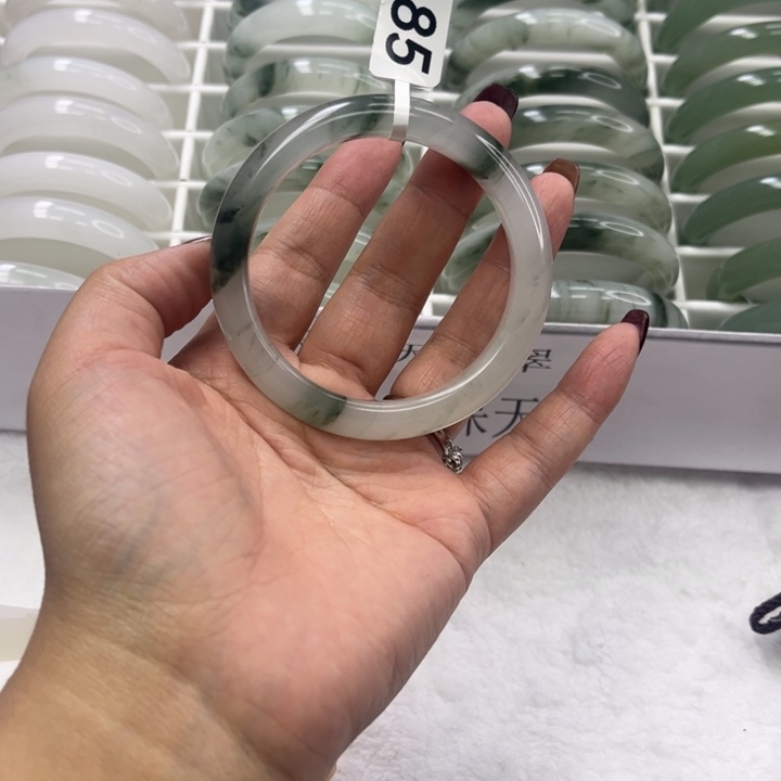 未镶嵌手镯石英质玉485