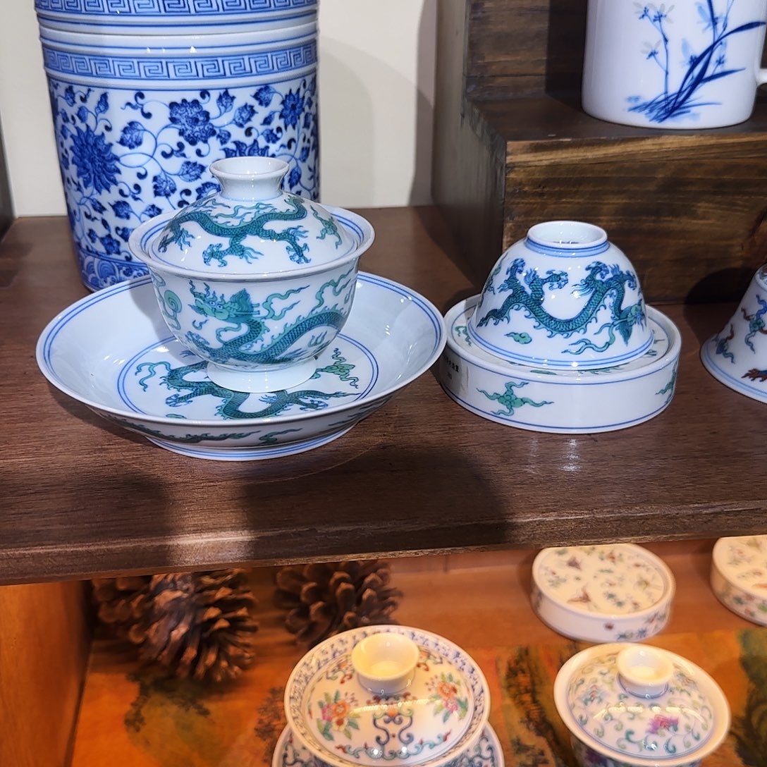 九***天明逸堂斗彩手绘龙纹四件