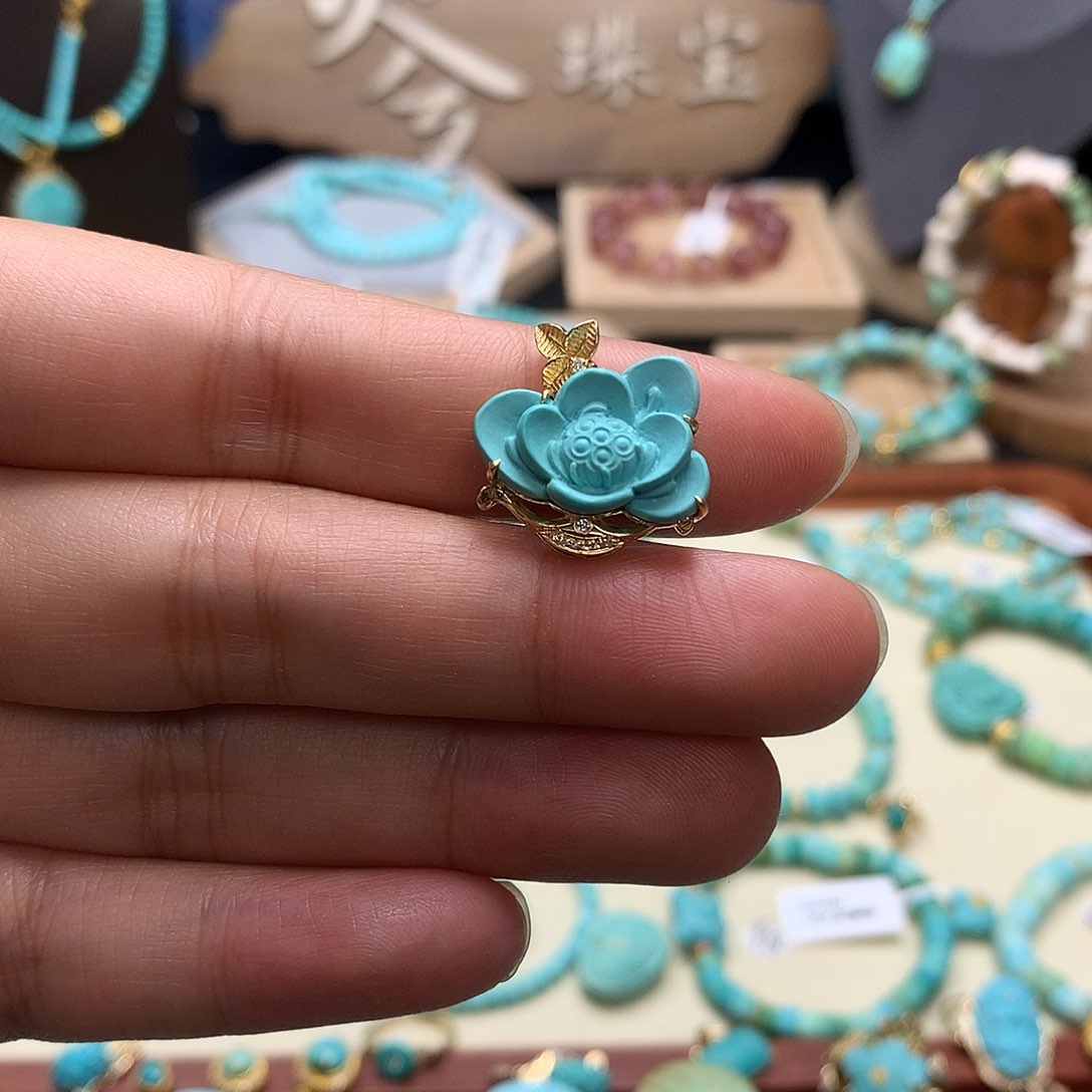 绿松石颈饰18K金镶嵌