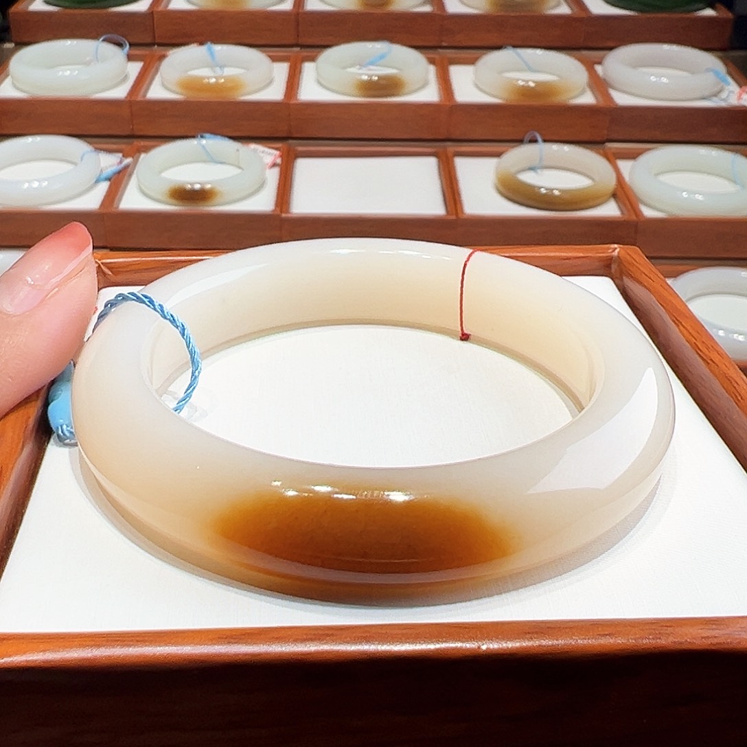 和田玉手镯5657未镶嵌