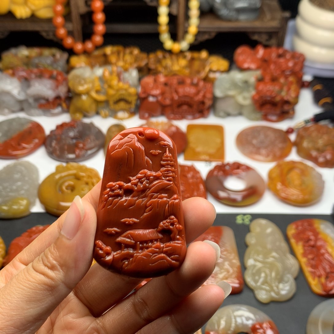 石英质玉（黄龙玉）未镶嵌挂件