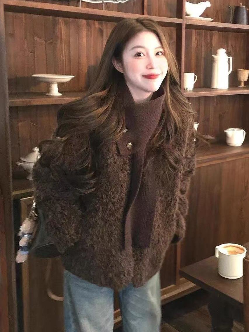 复古老钱风小众设计可拆卸围巾毛毛外套大码女装 现1货