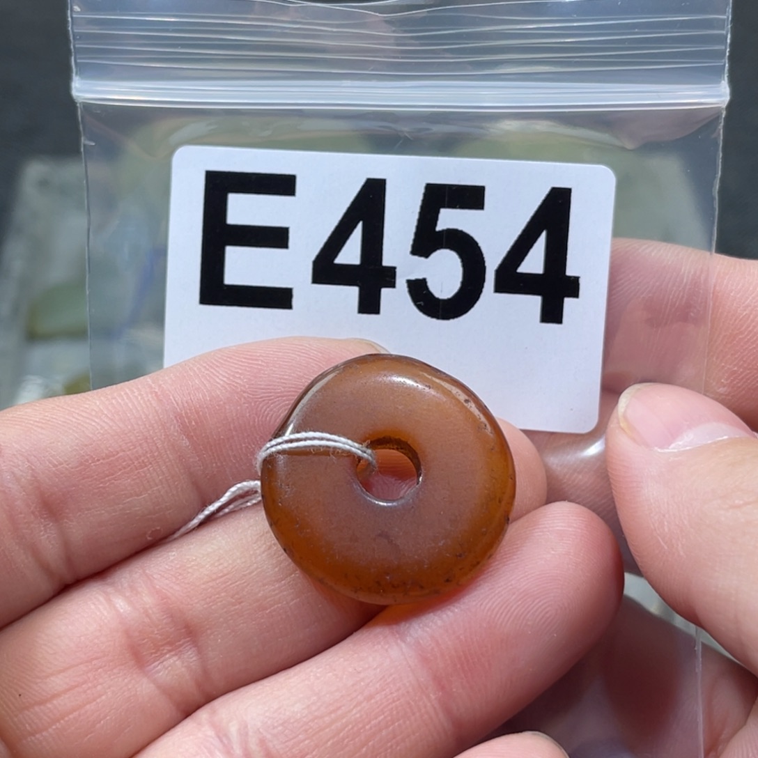 锋****和田玉未镶嵌颈饰