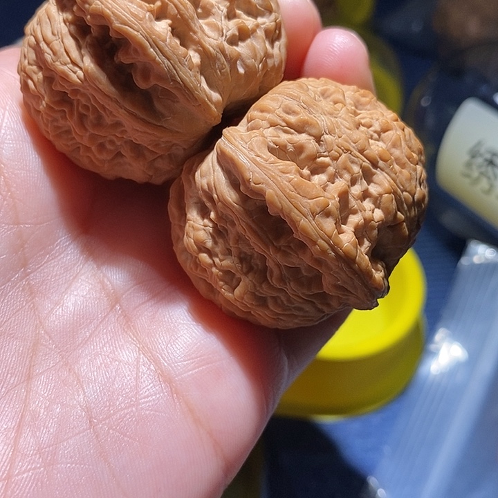 盖***饭文玩核桃吊坠绣球