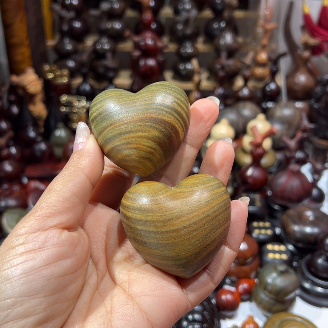 维腊木（绿檀）爱心爱心爱心