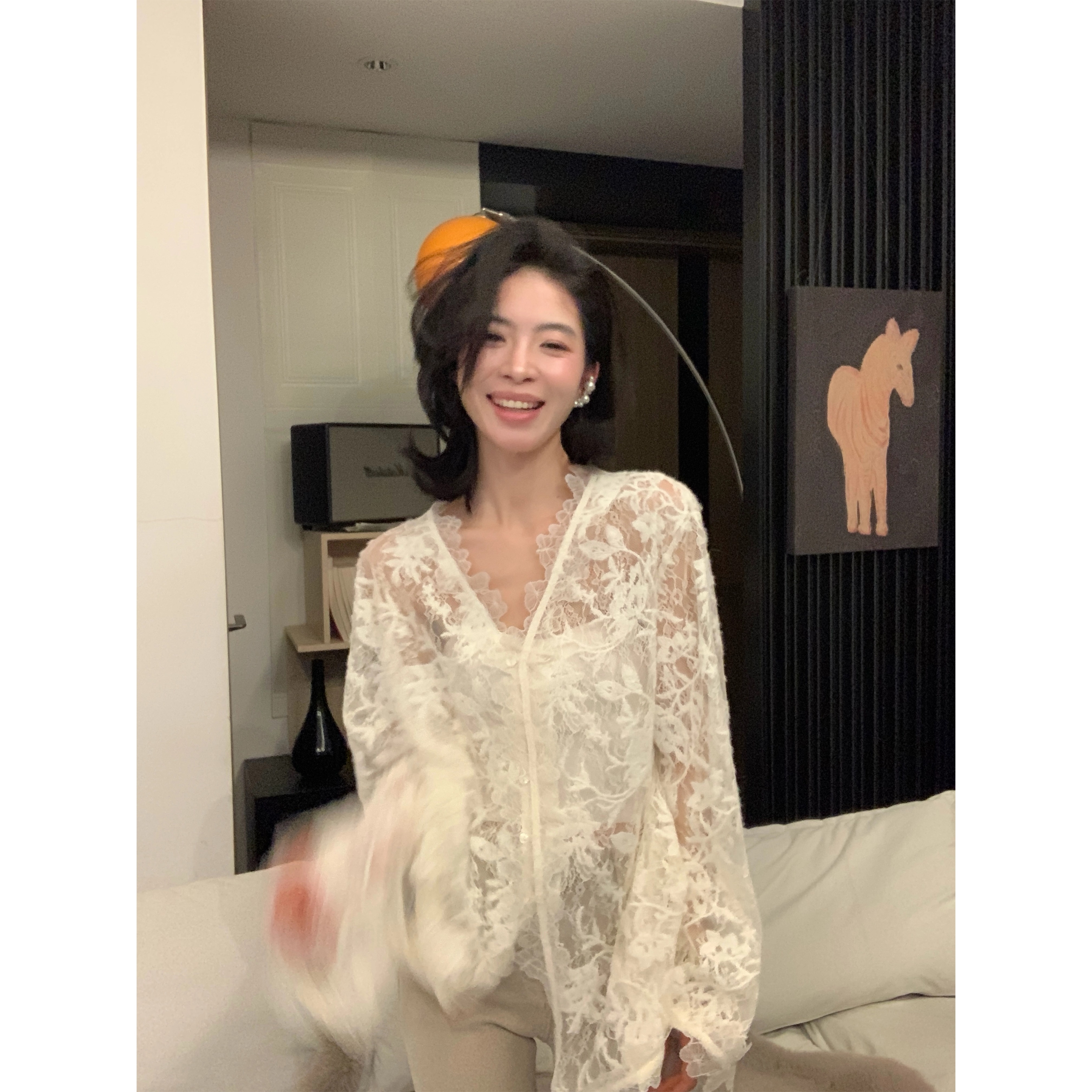 2025 A/W SEP.’视觉香水‘法式的浪漫V领蕾丝镂空刺绣长袖开衫