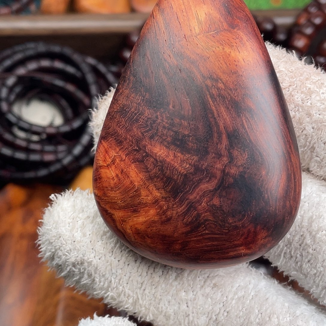 黄花梨/降香黄檀海南黄花梨瘤疤花大牌子一个