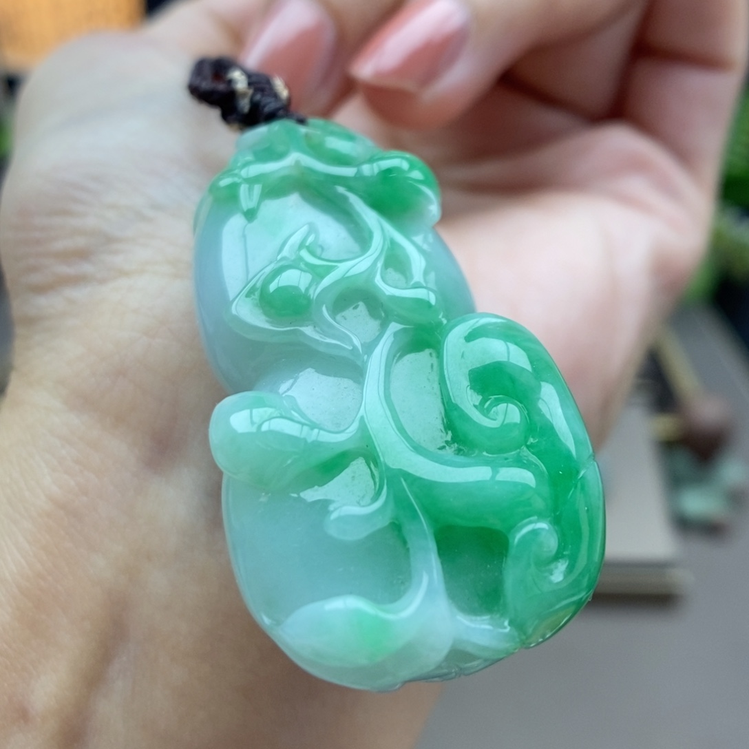 翡翠未镶嵌颈饰吊坠27