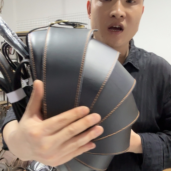 小牛皮（革）牛皮（革）头层牛皮123