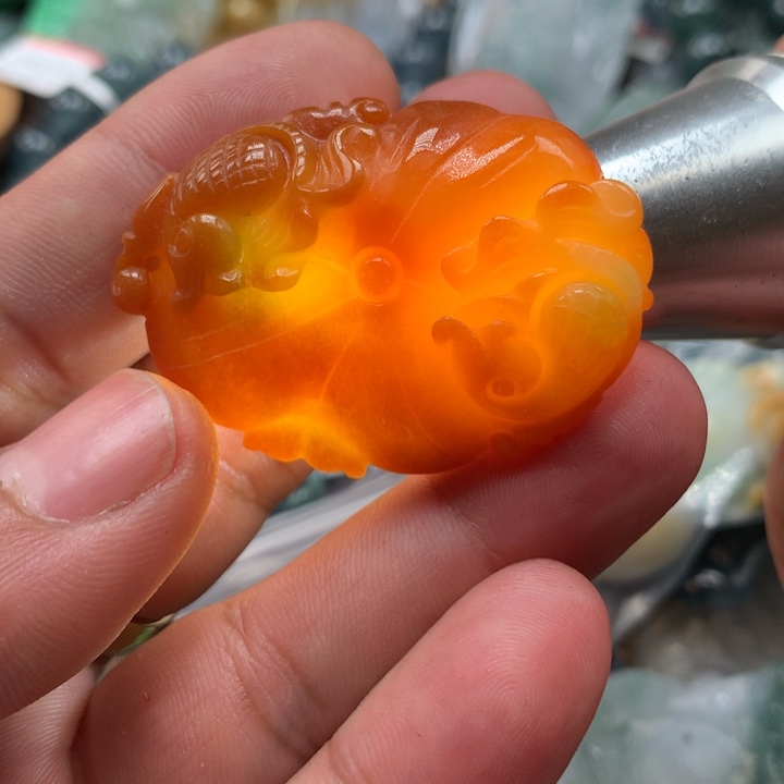 翡翠颈饰未镶嵌保真天然a货翡翠