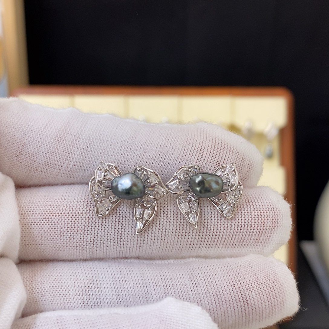 银S925镶嵌耳饰海水珍珠