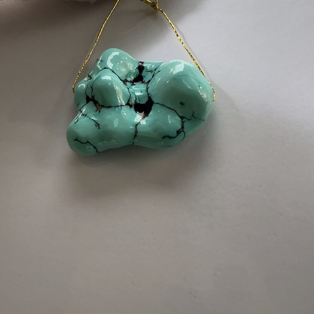 绿松石未镶嵌挂件
