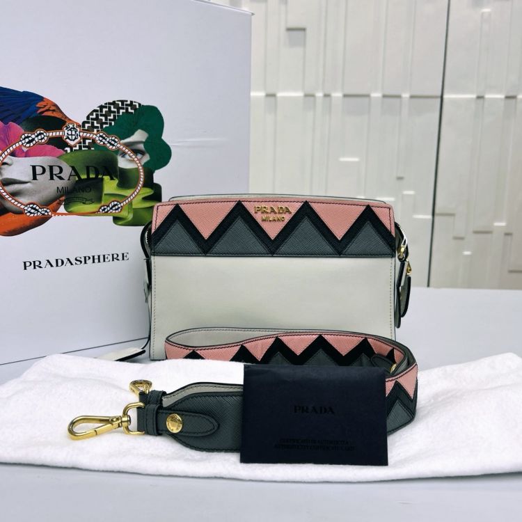 95新/普拉达/包包/[251127XZWC]/C14823261771