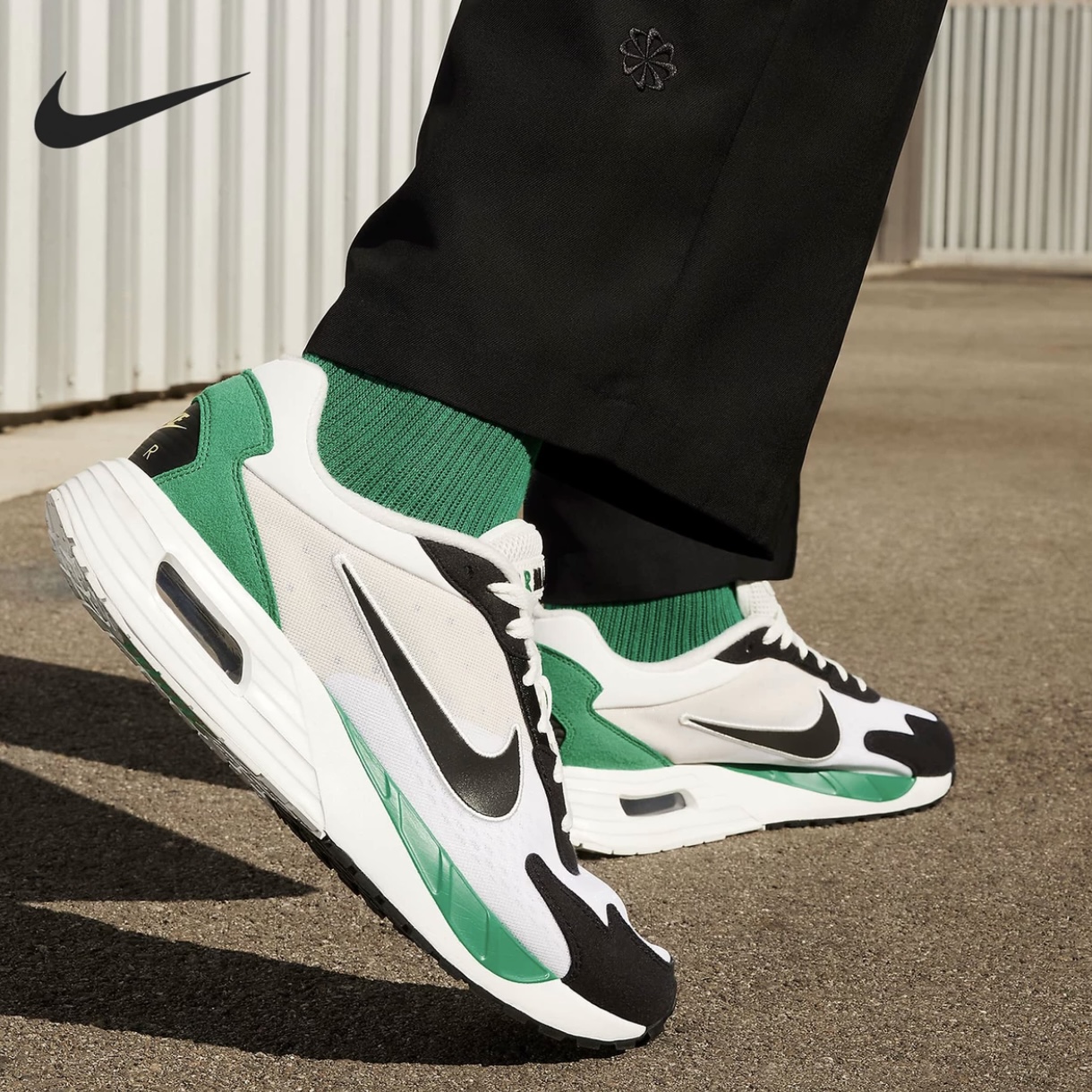 NIKE/耐克 Air Max Solo男鞋低帮轻便透气生活休闲鞋DX3666-102