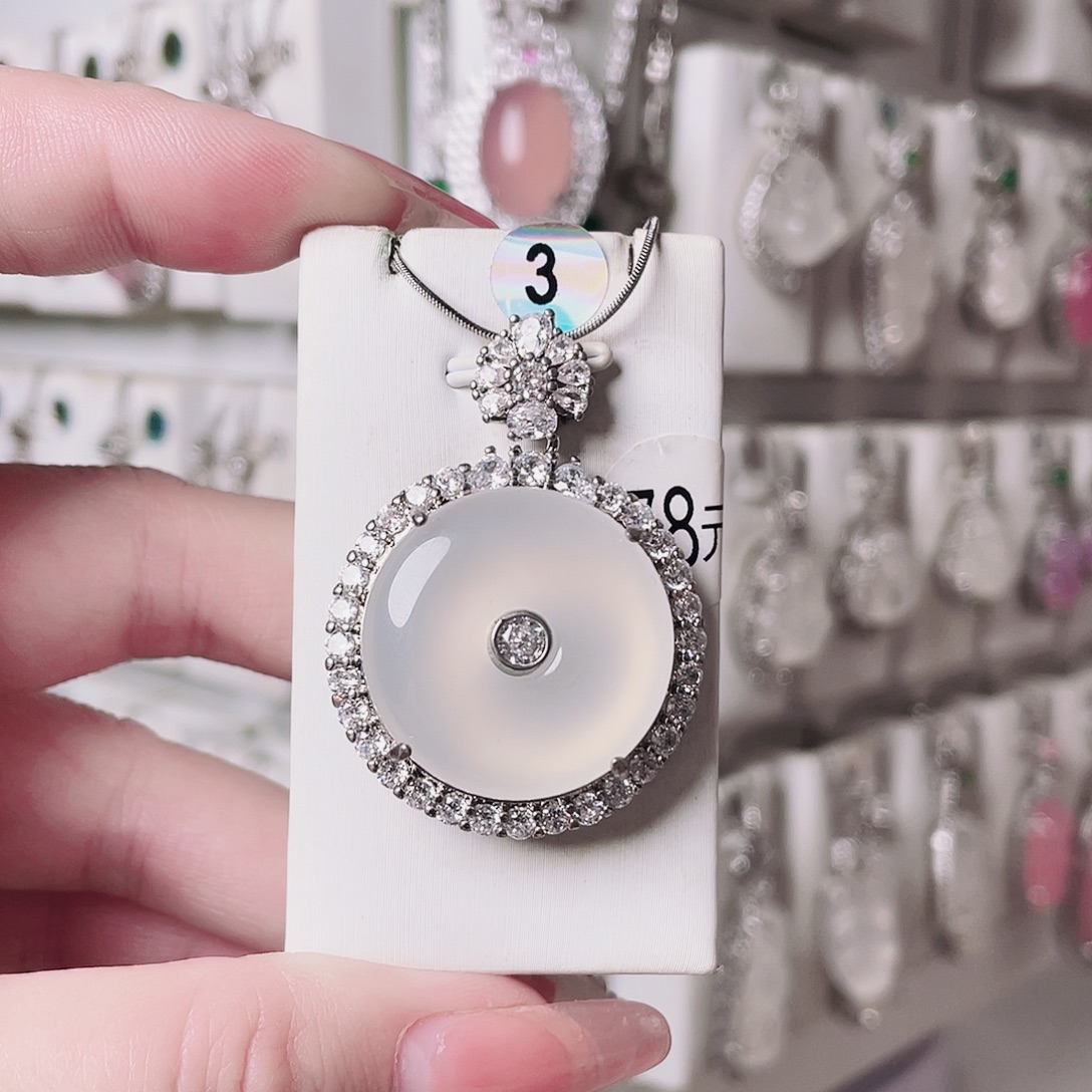 玛瑙/玉髓未镶嵌颈饰