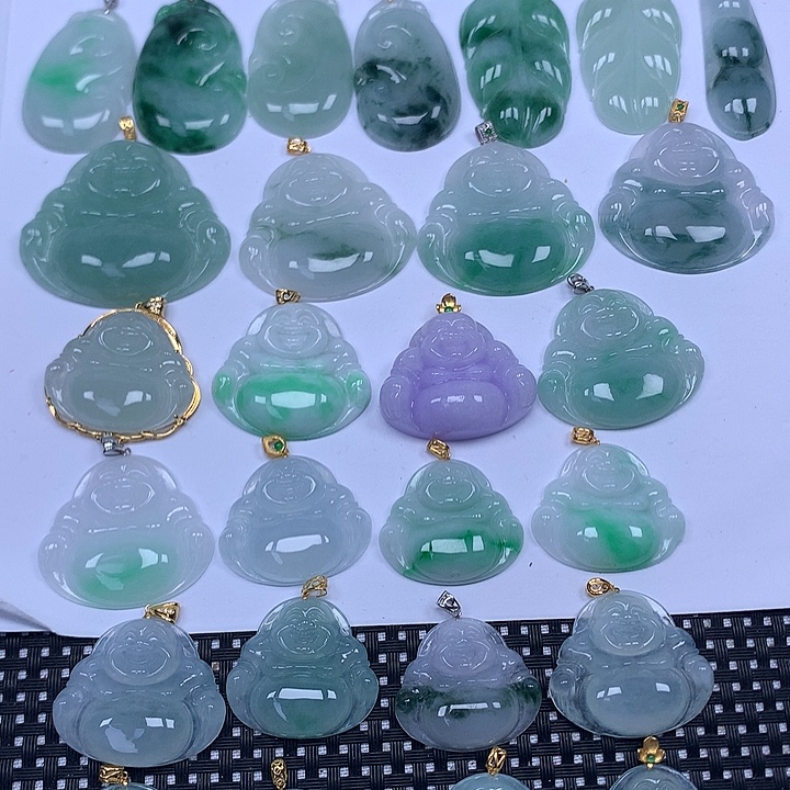 颈饰未镶嵌翡翠天然