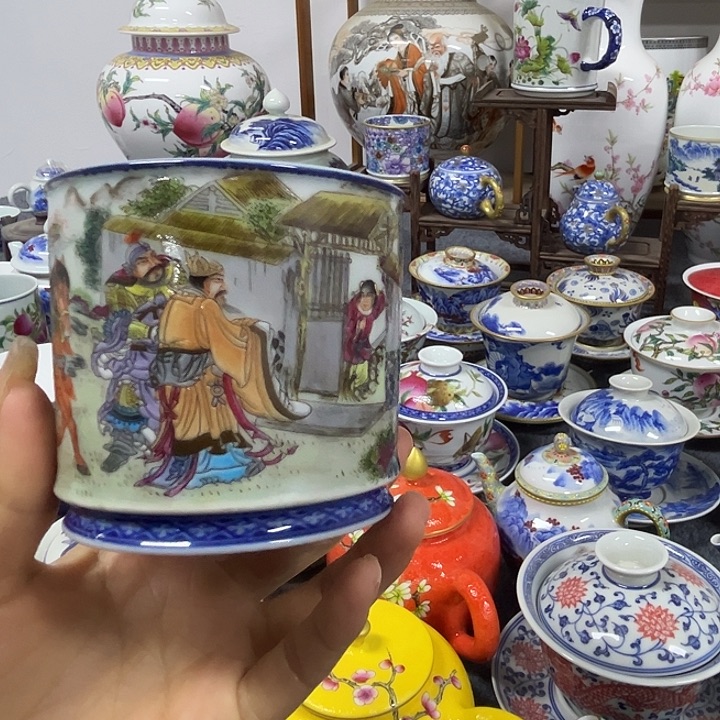 蛟***海景德镇陶瓷博物有限公司副会长