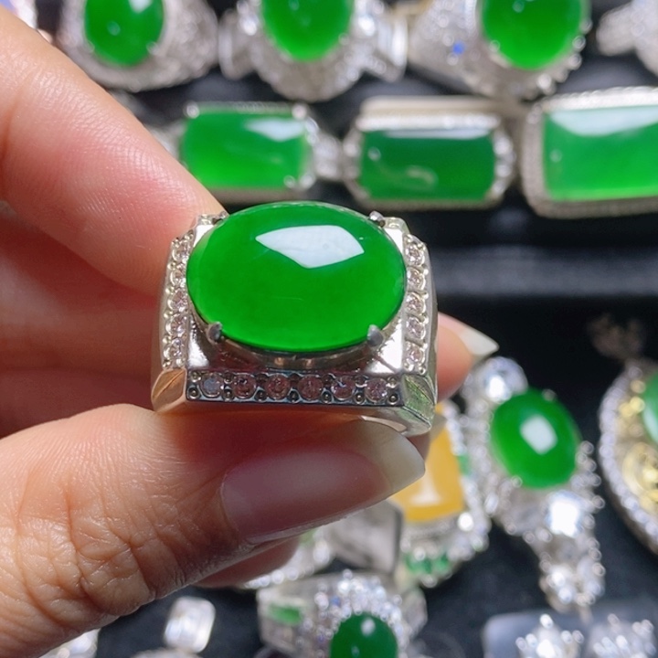 翡翠未镶嵌挂件蛋面