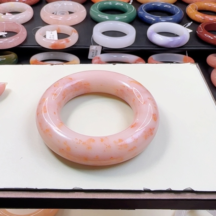 石英质玉手镯未镶嵌乐*