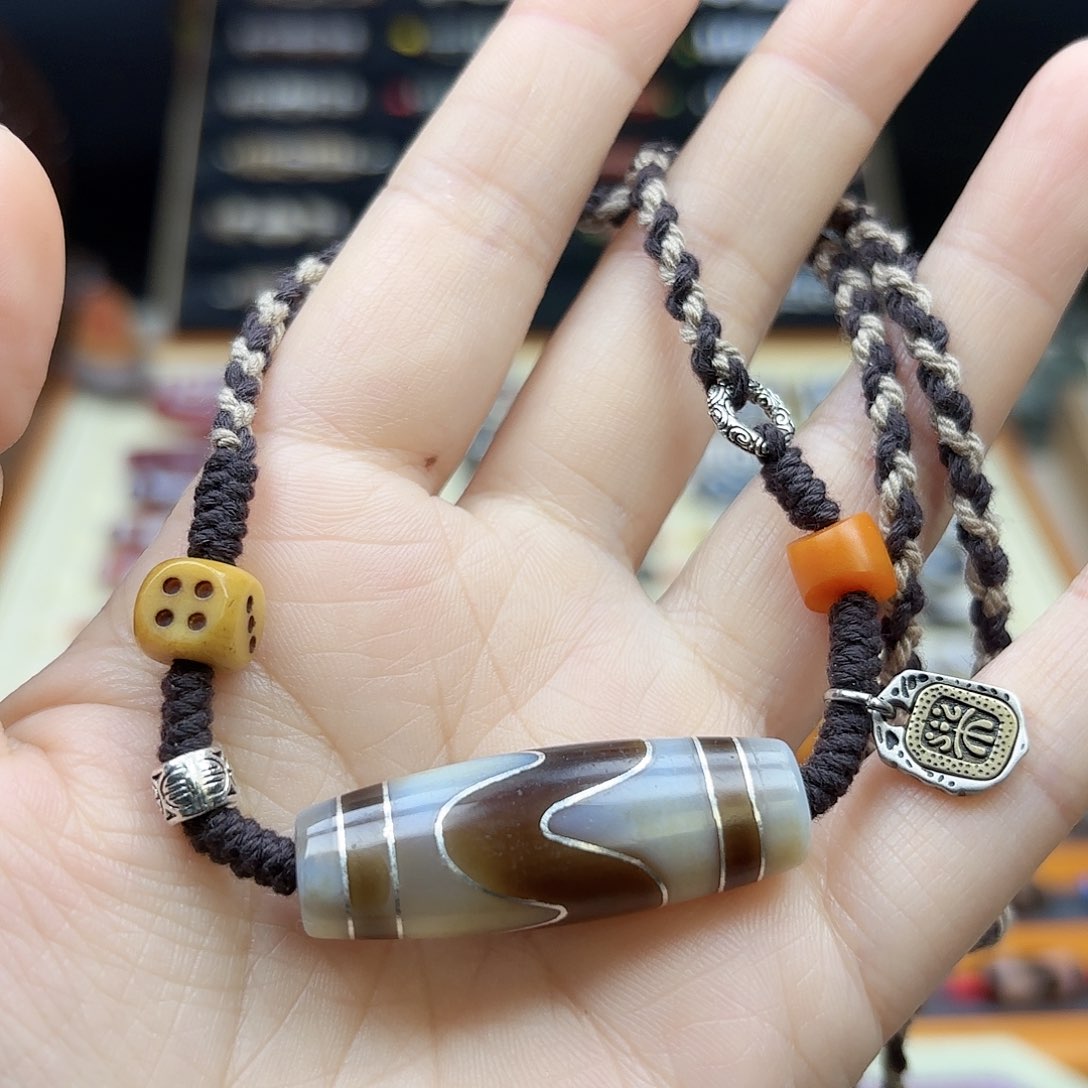 玛瑙/玉髓颈饰未镶嵌