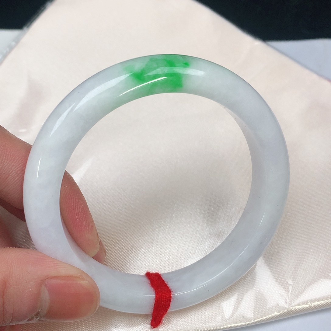 翡翠手镯未镶嵌圈56