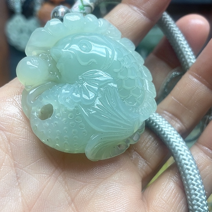 未镶嵌蛇纹石玉颈饰君*