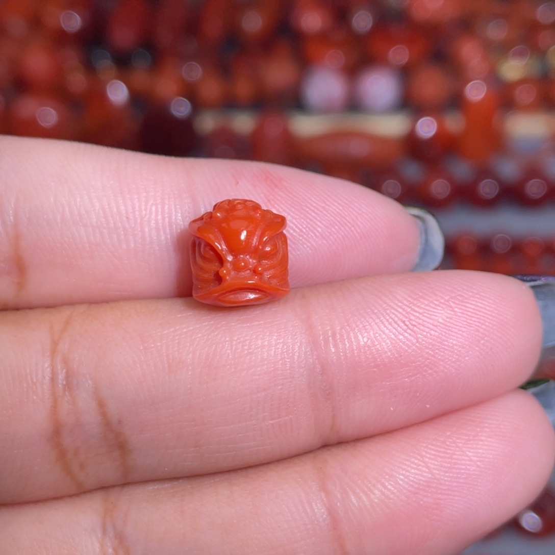 南红玛瑙未镶嵌醒狮
