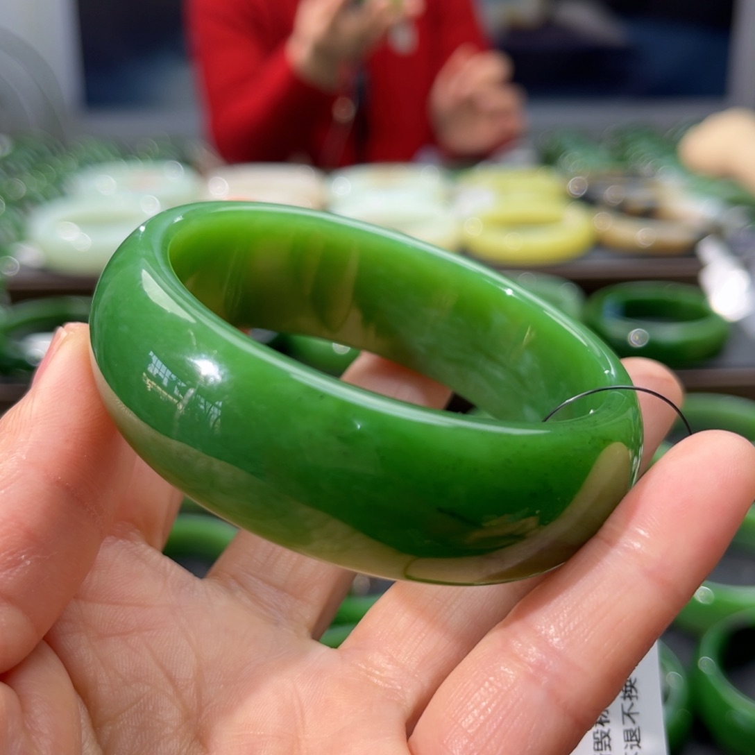 和田玉（碧玉）手镯未镶嵌