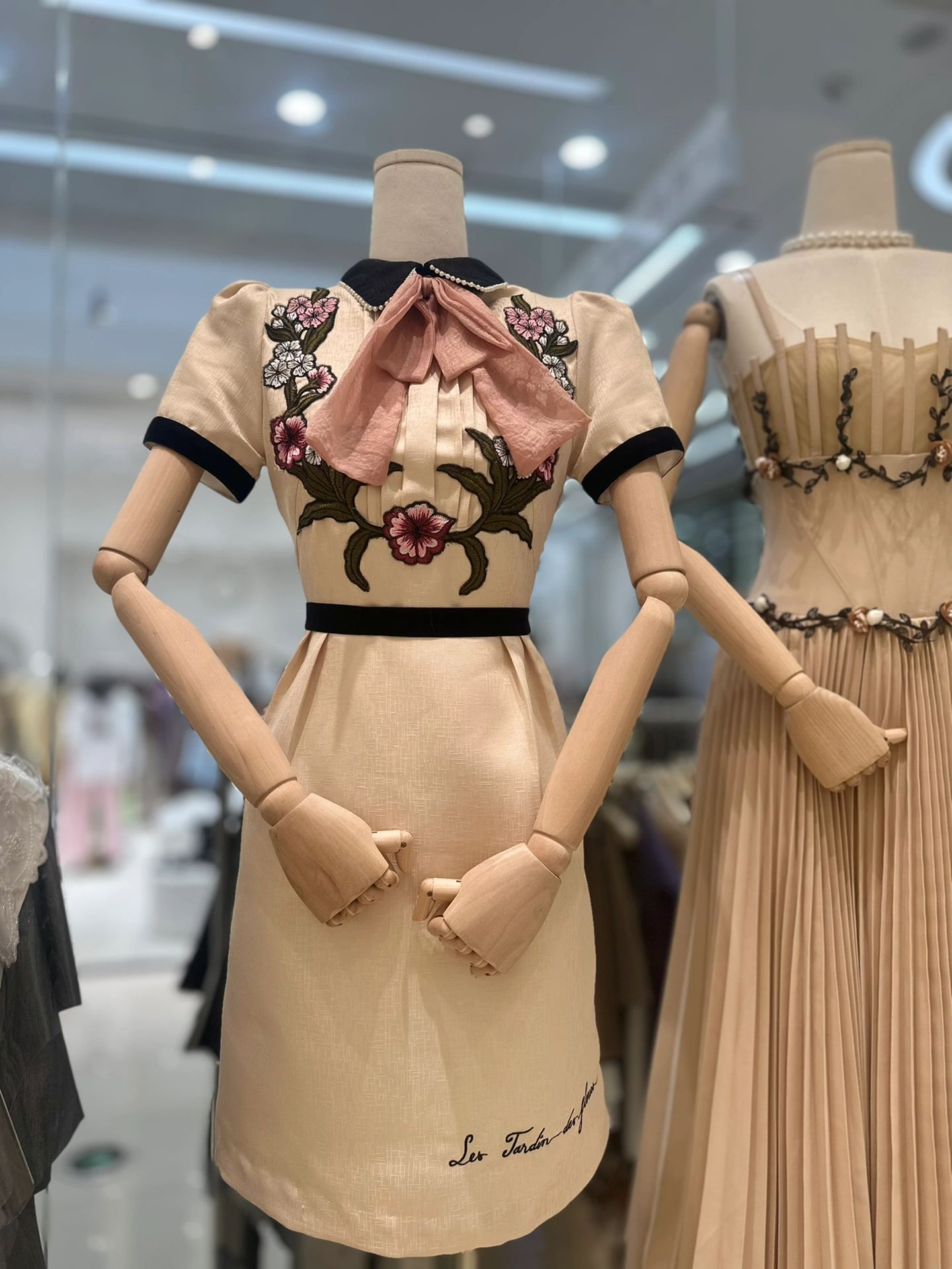 纯欲风辣妹女装多价格链接拍、网红款女装风格