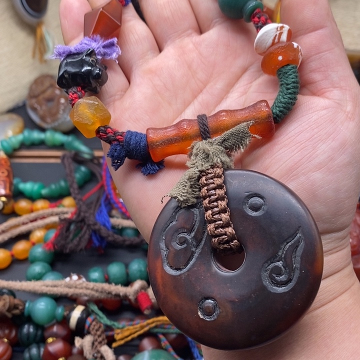 玛瑙/玉髓颈饰未镶嵌