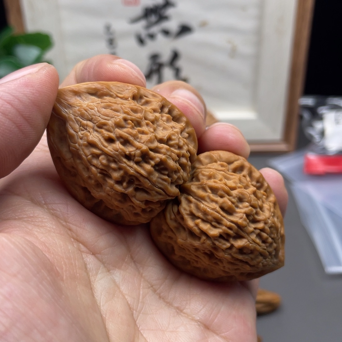 爱***爱吊坠文玩核桃蛇王