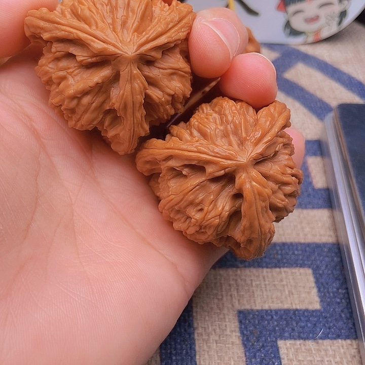 吊坠文玩核桃猴*三棱