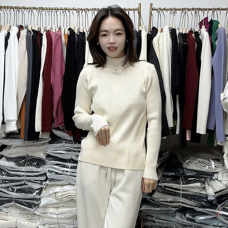 9373 小心机设计感纯色品质软糯百搭毛衣上衣