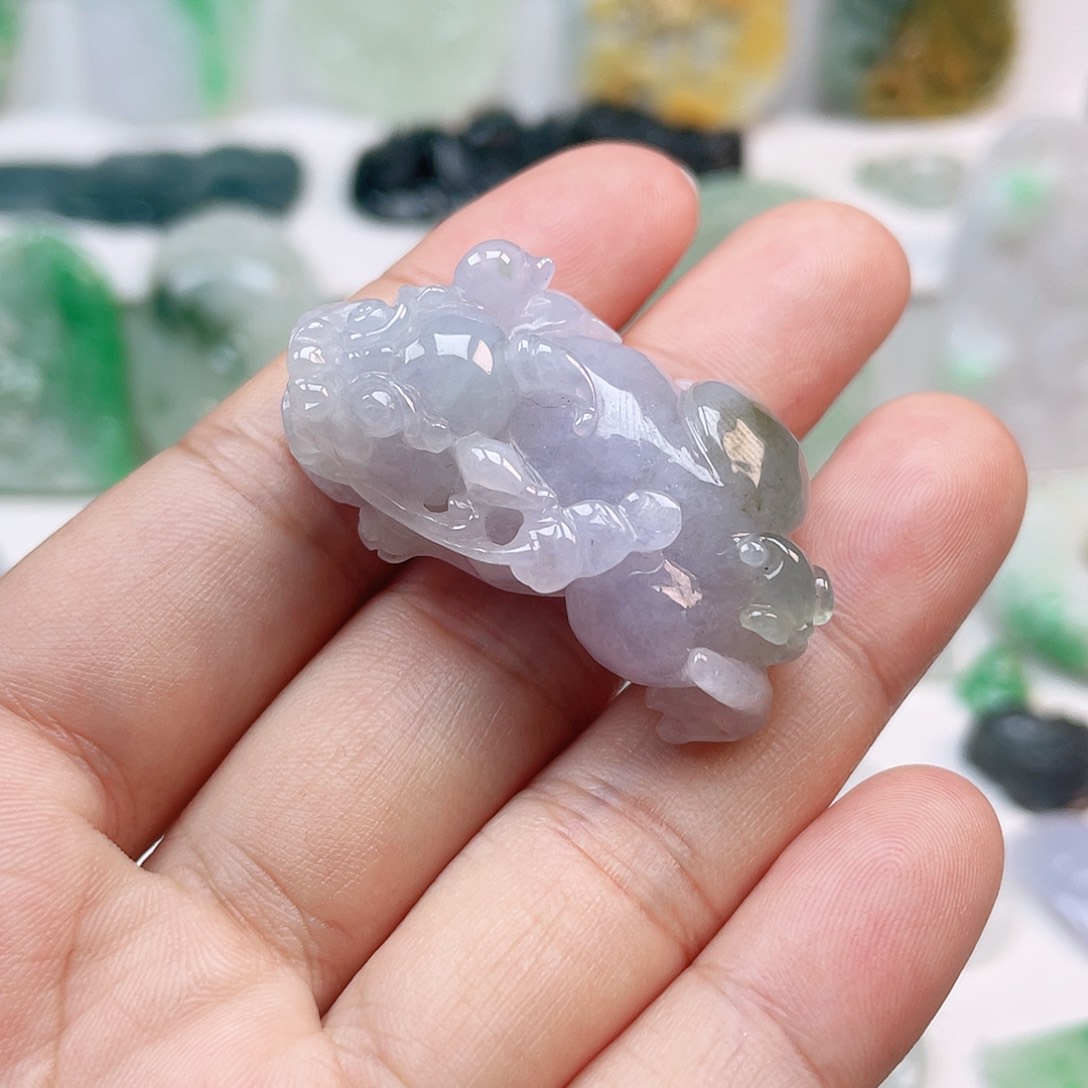 翡翠颈饰未镶嵌貔貅