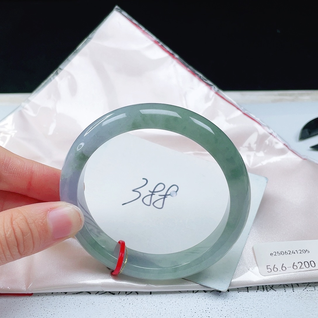 翡翠未镶嵌手镯56+正圈