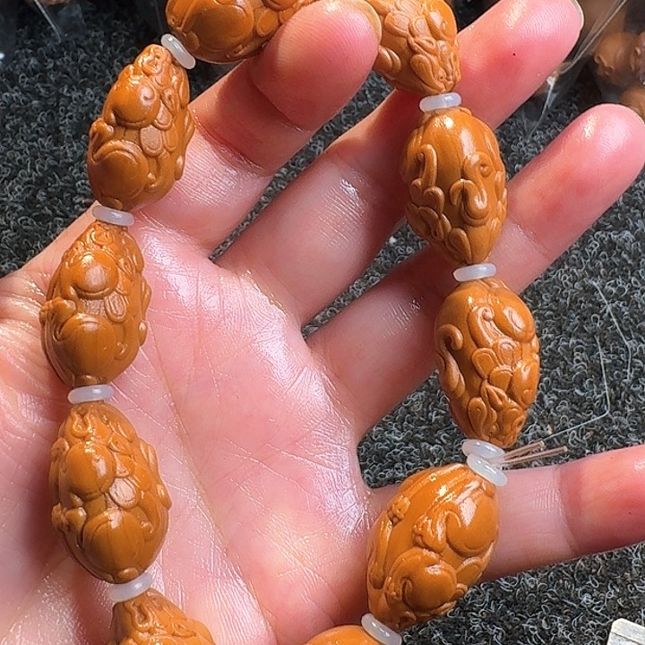 橄榄核吊坠橄榄皮球