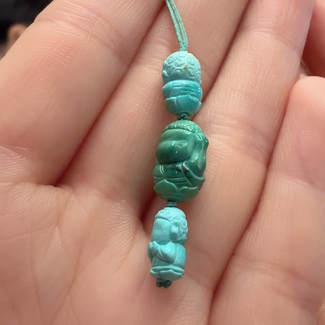 绿松石未镶嵌颈饰