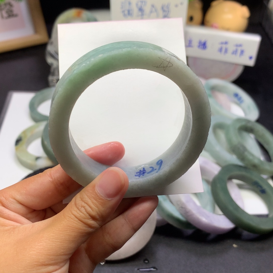 【闪购商品】定制翡翠手镯未镶嵌