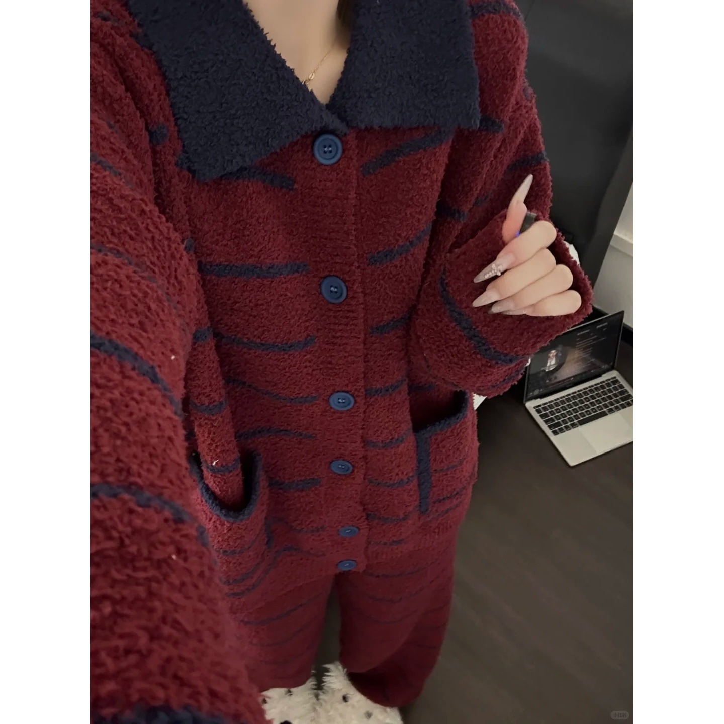 复古红条纹针织半边绒睡衣女冬季新款加绒加厚家居服保暖开衫套装