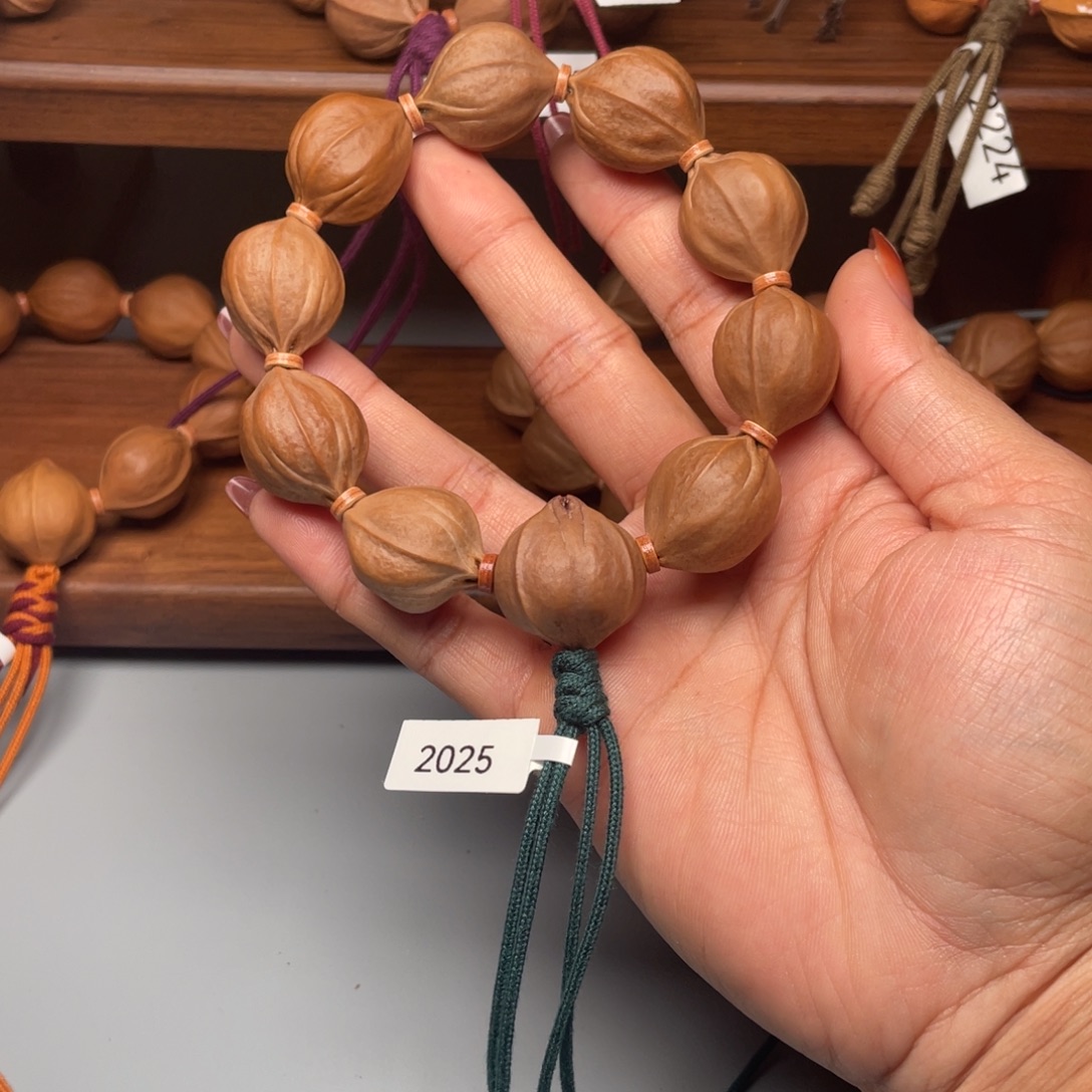 存***在橄榄核手串/手链20随型四花加四花三通