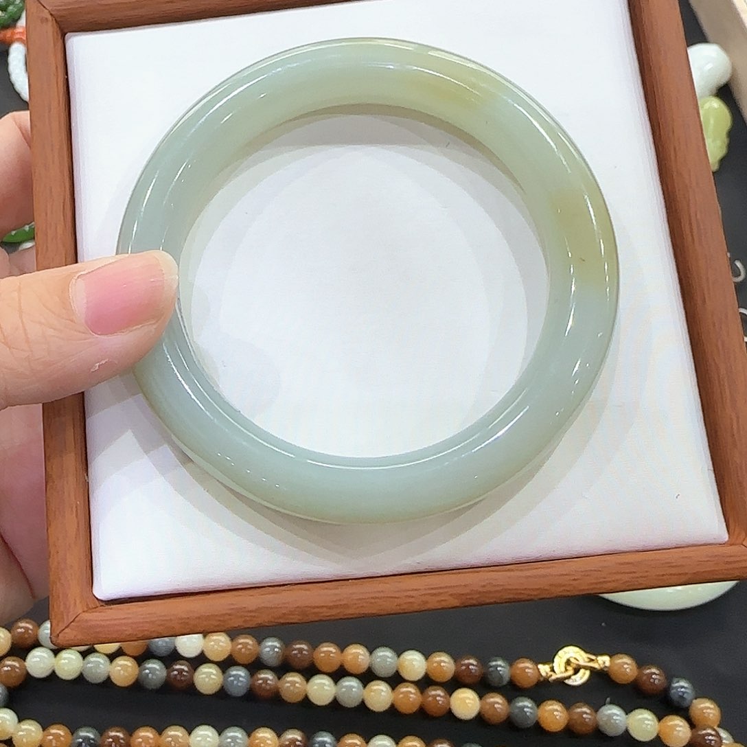 和田玉手镯未镶嵌53