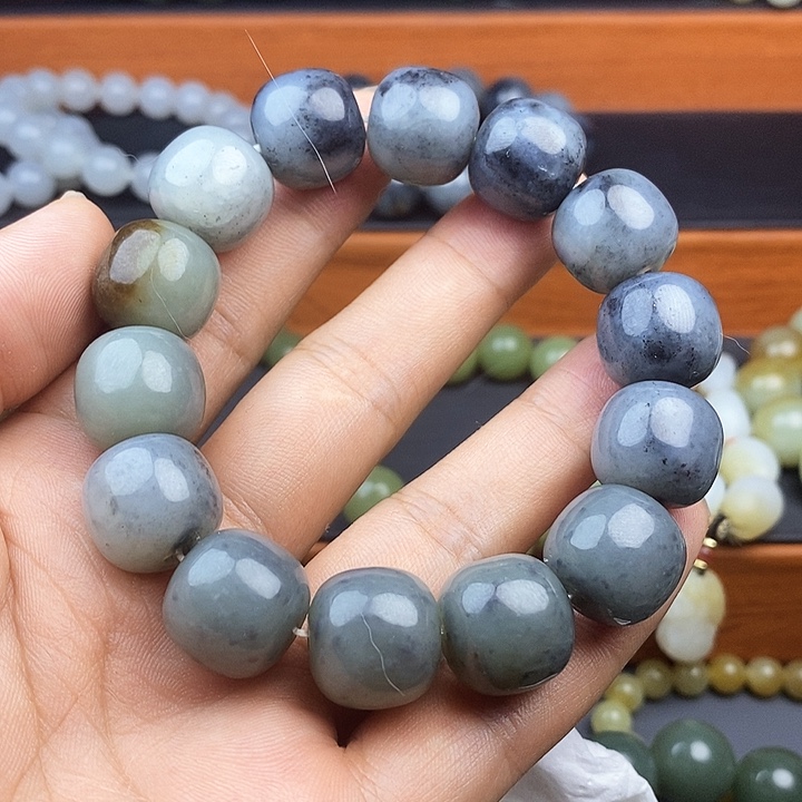 手串未镶嵌和田玉