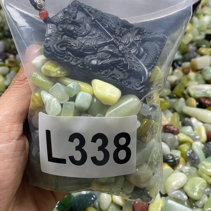 蛇纹石玉鱼缸石未镶嵌