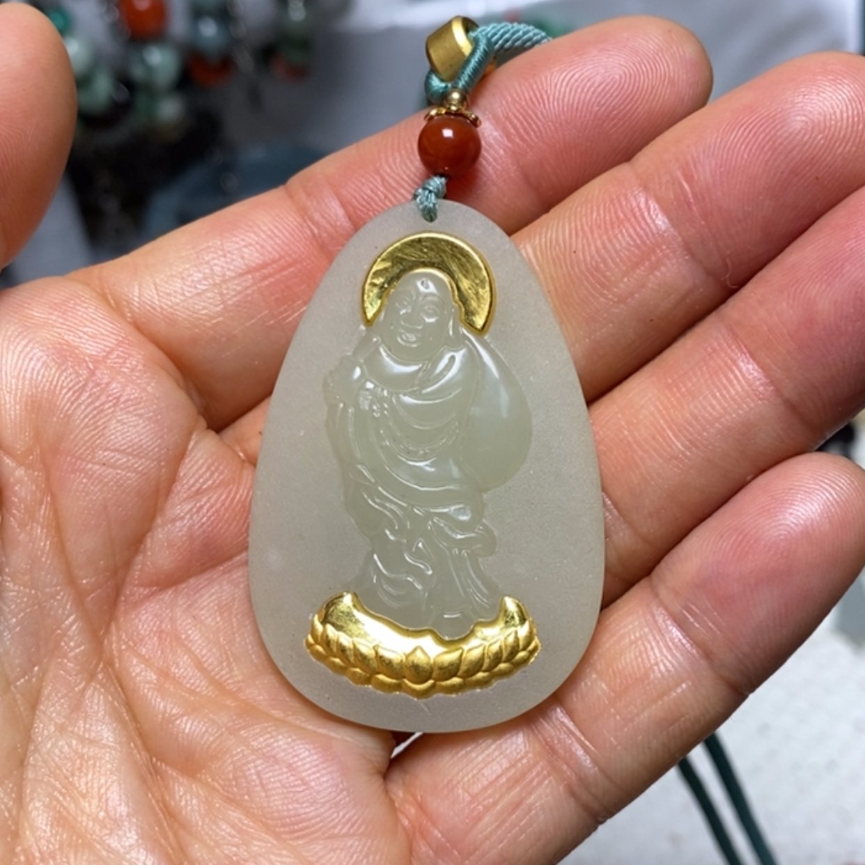 【闪购商品】翡翠吊坠(赠链)未镶嵌