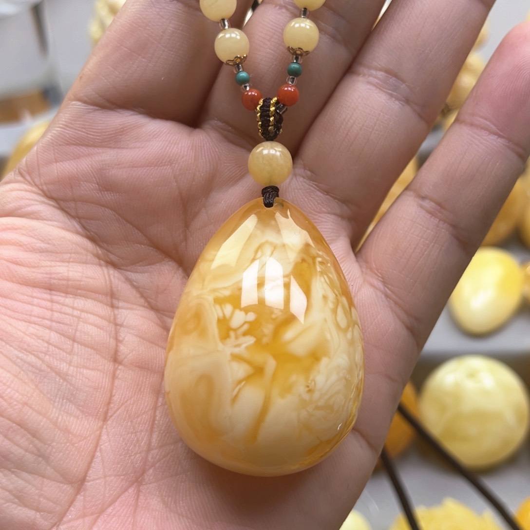 琥珀颈饰未镶嵌吊坠