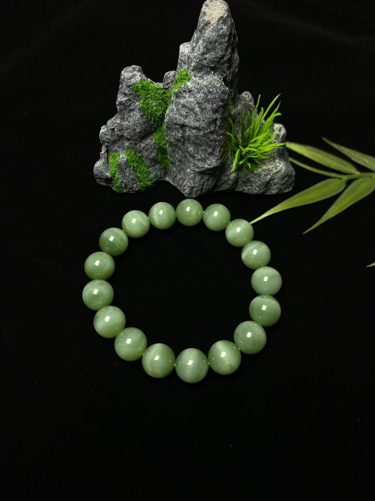 【玉见缘珠宝店】•和田碧玉•粉绿猫眼手串11.5-12mm轻奢款