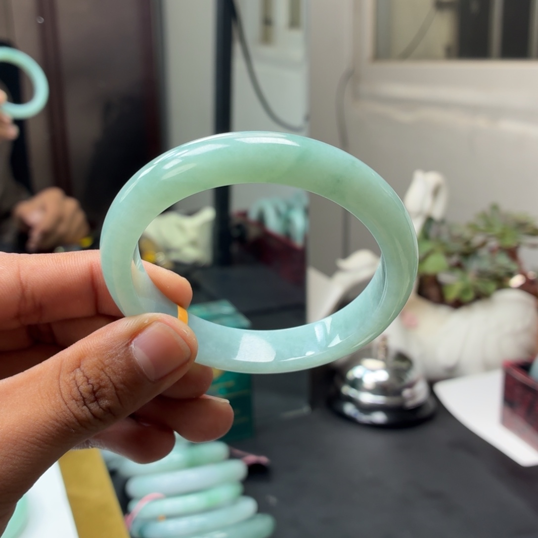 翡翠未镶嵌手镯翡翠13号